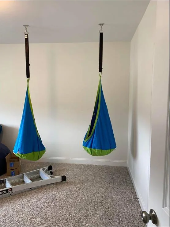 Indoor hanging seats