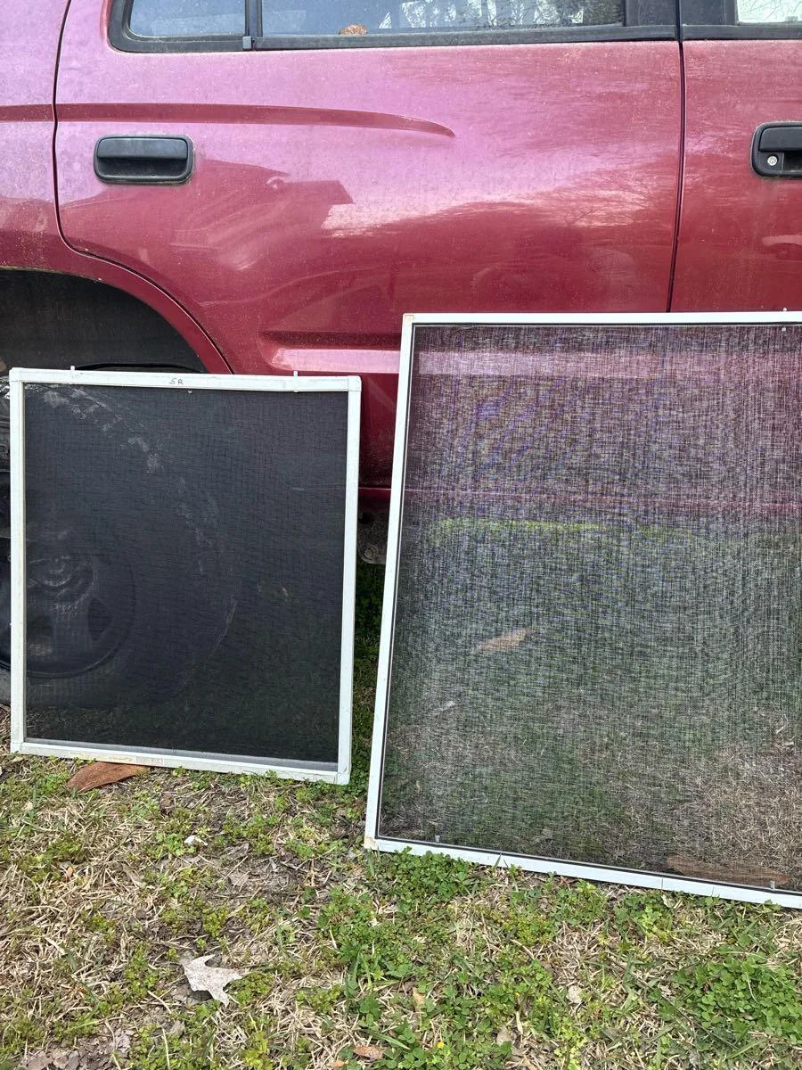 Detached window screens outside
